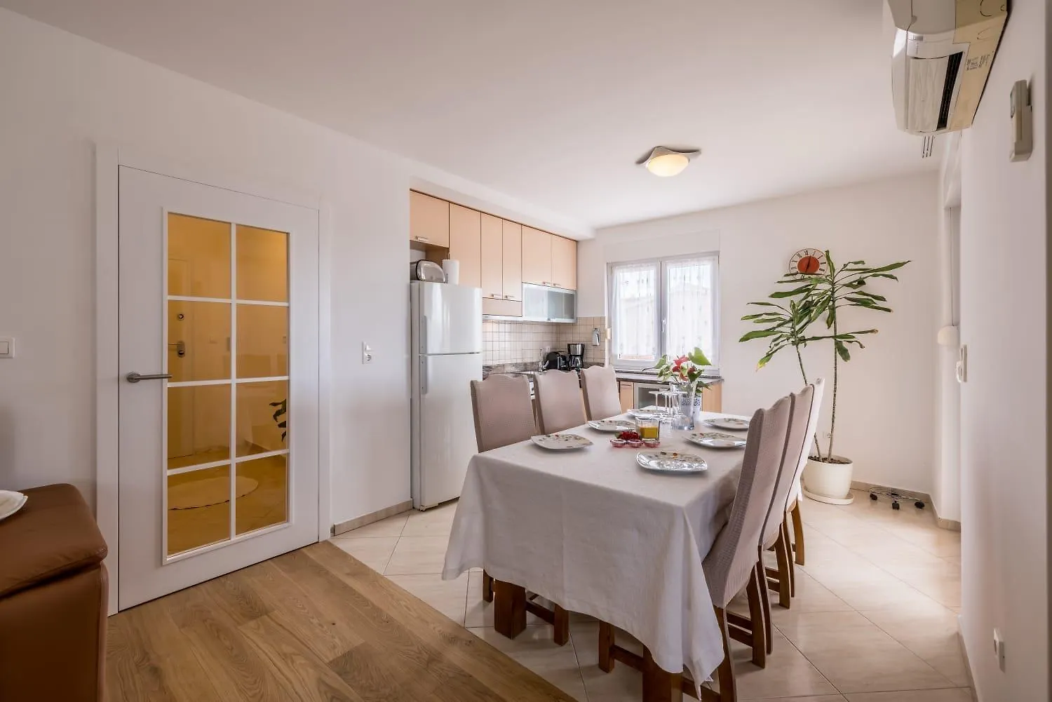 Apartments Nada 0*, Trogir Croatia