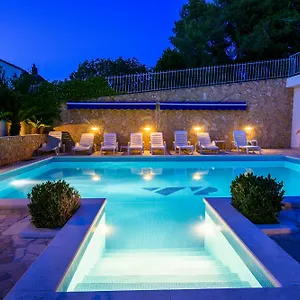 3* krevet i doručak Boutique Paula